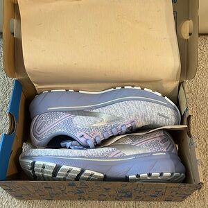 New in Box Brooks Ghost 14 Running Shoes